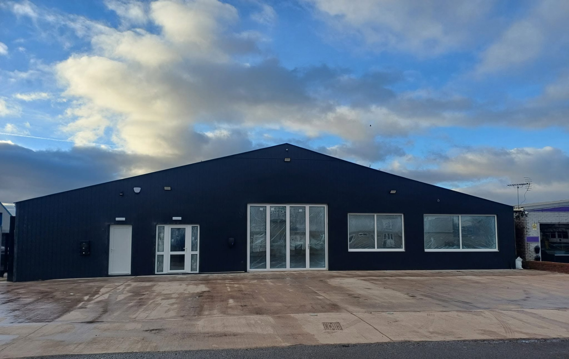 Completed commercial cladding project by NPS